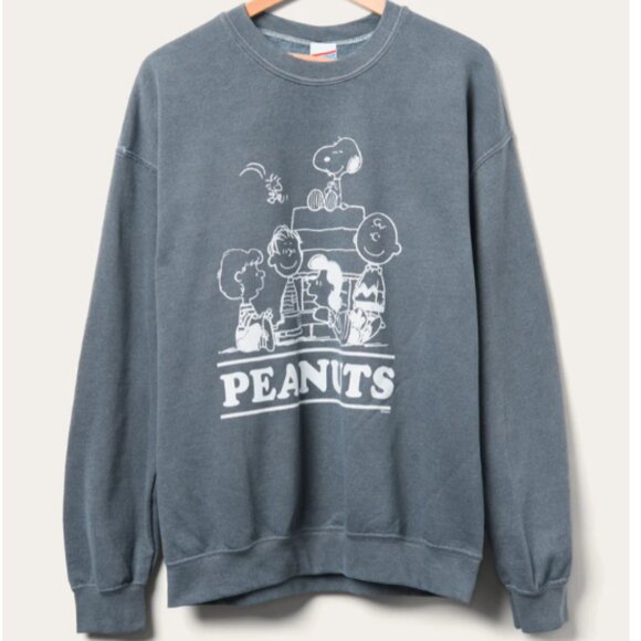 Junk Food Clothing Tops - NWOT - UNISEX - Peanuts The Gang Flea Market Fleece - Size Men XL - Women's L